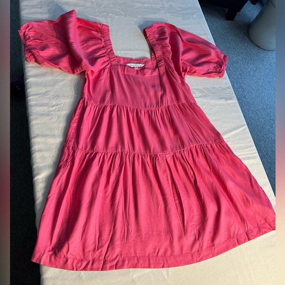 Beyond Words Size Small Pink Tiered Dress w/Adjustable Sleeves. - Picture 6 of 9